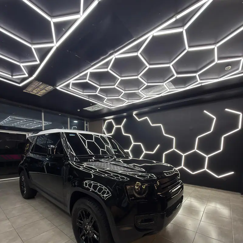 Land Rover Defender Santorini Black